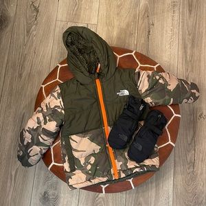 North Face - Toddler Camo 3T Jacket + Mittens Set